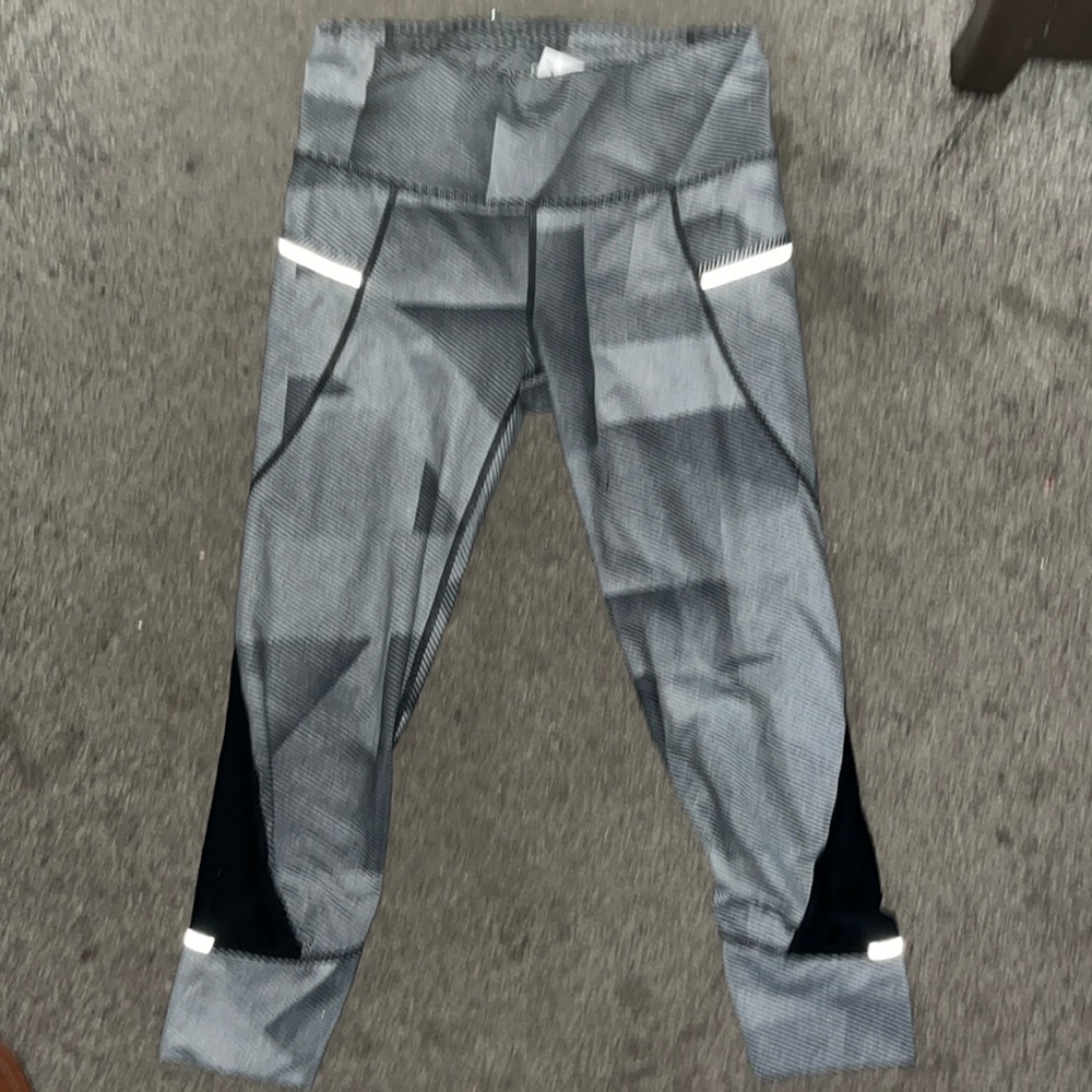 Athleta  grey legging. Small. Very good condition